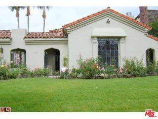 111 Martel Ave, Los Angeles CA  90036-2715 exterior