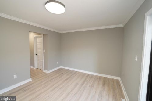 164 Canterbury Ct, East Windsor NJ 08520-5509 exterior