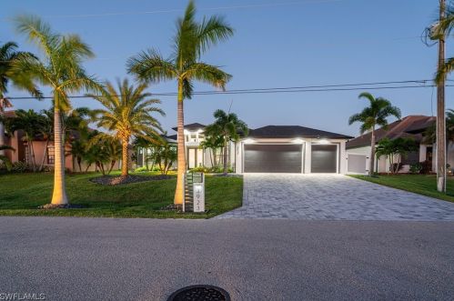 3923 17th Pl, Cape Coral, FL 33914-5597