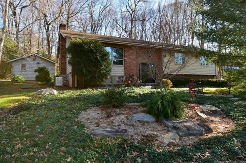 275 Timrod Rd, Manchester, CT 06040-6733