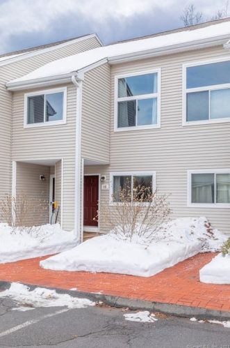 35 Ruth St, Bristol, CT 06010-3208