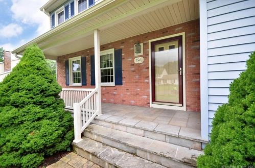 156 Carriage Way, Windsor CT 06095-2008 exterior