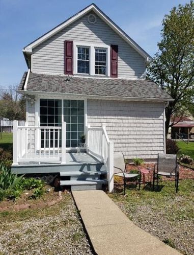 105 Miller Ave, New Castle, PA 16101-1444