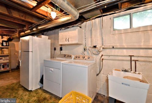 325 Lewis Rd, Limerick PA 19468-1510 exterior