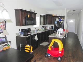 110 Lookout Point Pl, Mooresville NC  28115-2391 exterior