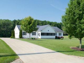 3015 Rolling Meadows Dr, Mansfield, OH 44904-9232