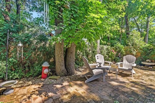 14 Corral Ln, Elwood NY  11731-3412 exterior