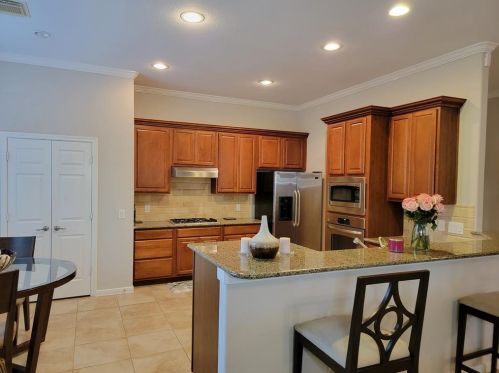 10206 Dover Fls Ct, Humble TX  77338-2844 exterior