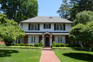146 Pondfield Rd, Yonkers, NY 10708-4003