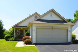 51 Muirwoods Ln, Rochester, NY 14622-1790