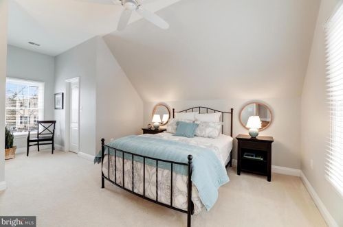 18506 Pelicans Nest Way, Leesburg VA  20176-3963 exterior