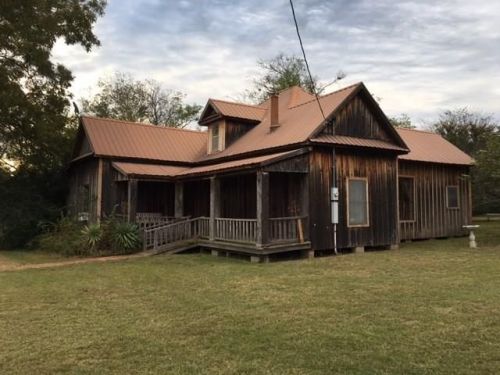 189 Main St, Kirvin, TX 75848