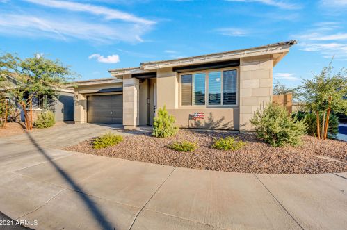 771 Coconino Dr, Chandler, AZ 85248-3067