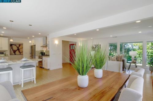 4 Loma Vista Dr, Orinda CA  94563-2213 exterior