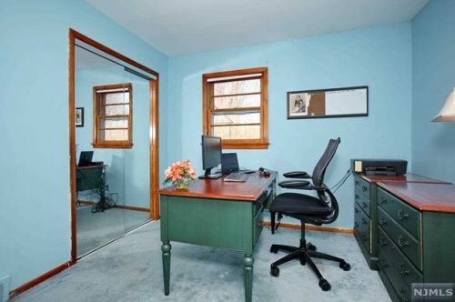 87 Minnehaha Blvd, Oakland NJ  07436-2804 exterior