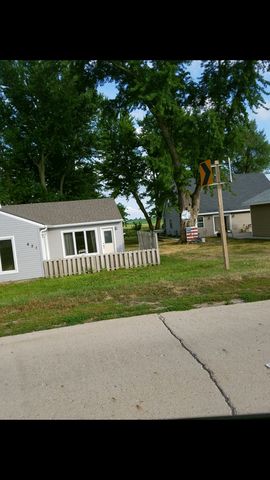821 Shore Dr, Carnarvon, IA 51450-7499