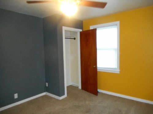 2043 Hulton Rd, Verona PA  15147-3806 exterior