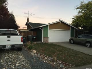 3831 Thornhill Dr, Sacramento, CA 95826-4433
