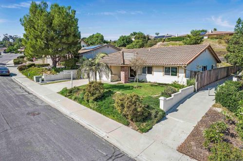 1454 Bathurst Pl, El Cajon, CA 92020-2904