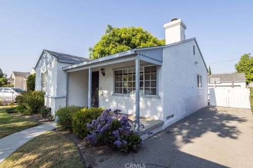 6224 Gentry Ave, North Hollywood, CA 91606-3310