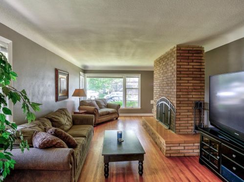 1048 Fuller Ave, Saint Paul, MN 55104-4718