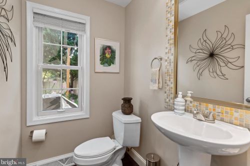 5902 Stephens Xing, Navy Sup Dpt PA 17050-6867 exterior