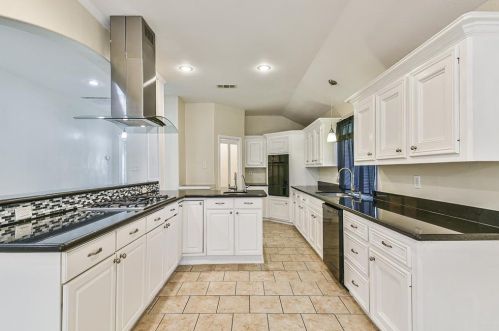 1216 Avenue H, South Houston, TX 77587-4622