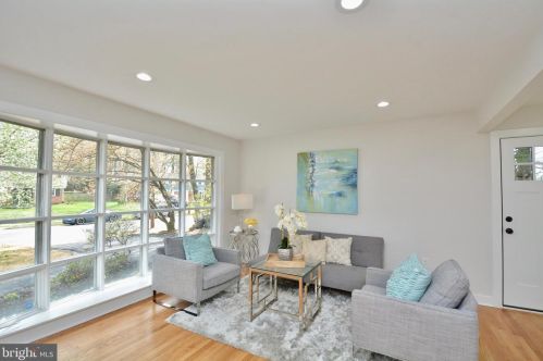 2608 Pioneer Ln, Falls Church VA  22043-3413 exterior