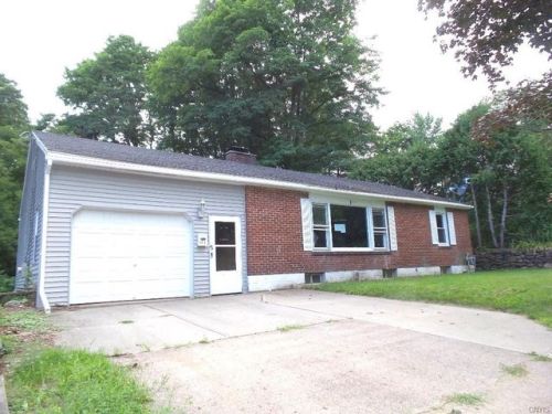 408 7th St, Fulton, NY 13069-1410