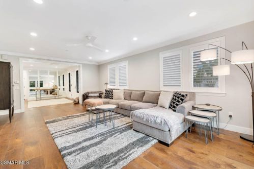 820 Mandalay Bch Rd, Oxnard CA 93035-1078 exterior