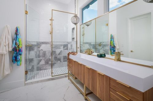 1140 8th St, Naples FL  34120-7427 exterior