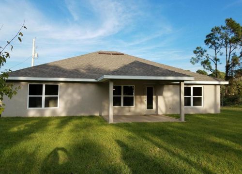 1317 Sandia Dr, Fort Pierce, FL 34983-3131