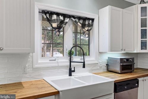 3098 Hamburg Rd, Edinburg VA  22824-3093 exterior