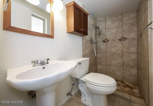 7025 Mary Dr, Tucson AZ  85730-1714 exterior