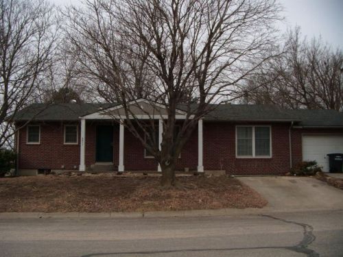 2211 4th St, Oakhill, KS 67432-1502