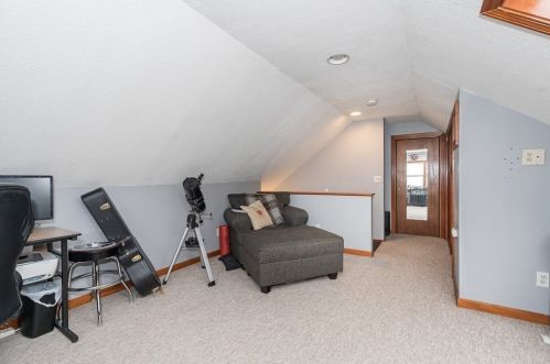 200 Island Pond Rd, Springfield MA  01118-1034 exterior