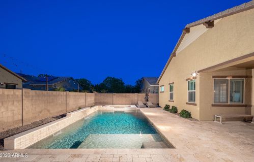 4088 Comstock Dr, Gilbert AZ 85296 exterior