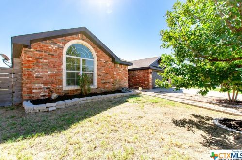 2106 Merle Dr, Copperas Cove, TX 76522-7568