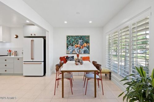 6811 11th Pl, Phoenix AZ  85014-1027 exterior