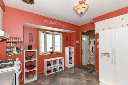 2609 63, Milwaukee WI 53219-2640 exterior