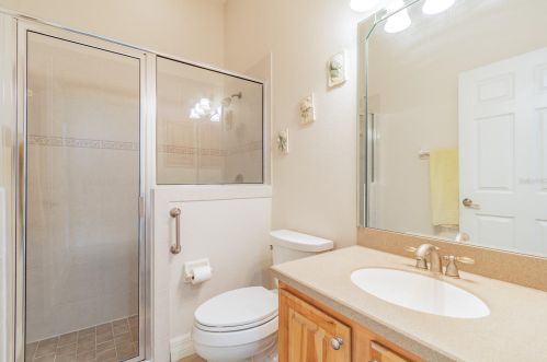 6462 Hickory View Dr, Lakeland FL  33813-0805 exterior