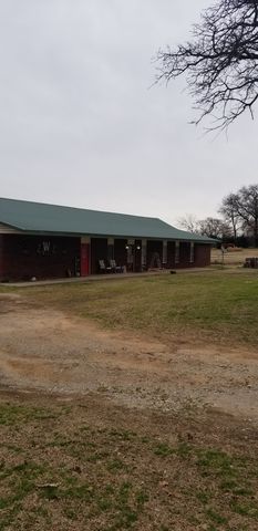 10344 Evans Rd, Marietta, OK 73448-2285