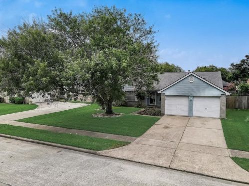 10929 Mesquite Dr, Morgans Point, TX 77571-4337
