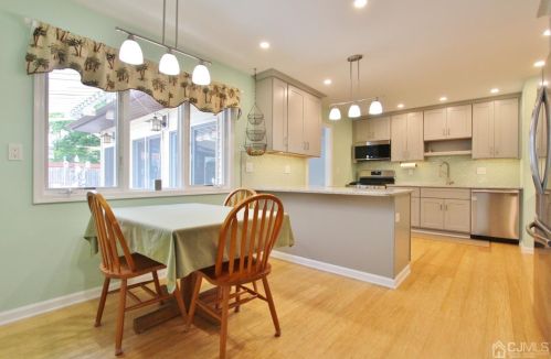 921 Worth Dr, South Plainfield, NJ 07080-2152