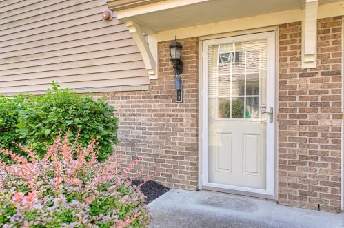 618 Heritage Sq, New Haven OH  45030-8207 exterior