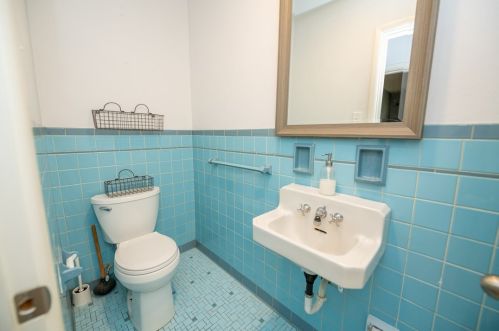 1151 Sunset Dr, Latrobe PA  15650-2737 exterior