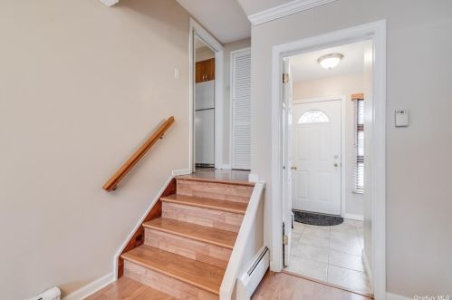 55 Spruce Ave, Bethpage NY  11714-1328 exterior