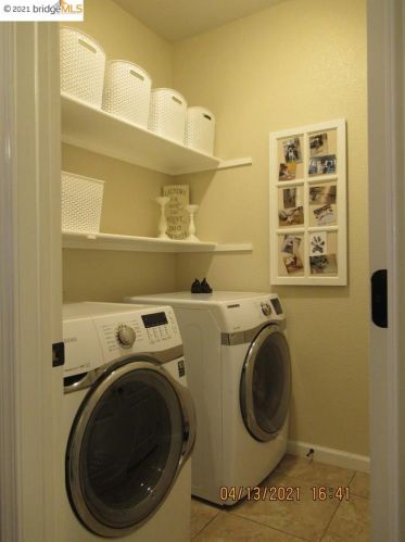 1886 Ventura Dr, West Pittsburg CA  94565-6476 exterior