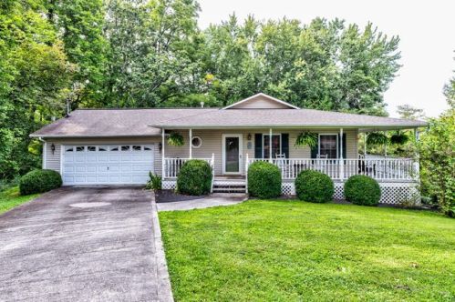 626 Ridge Rd, Caryville, TN 37714-3215