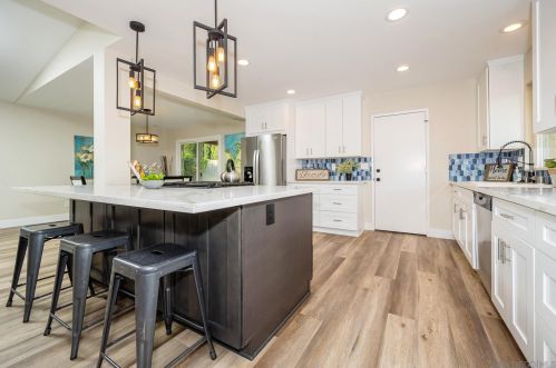 638 Cortez Ave, Vista CA  92084-3728 exterior